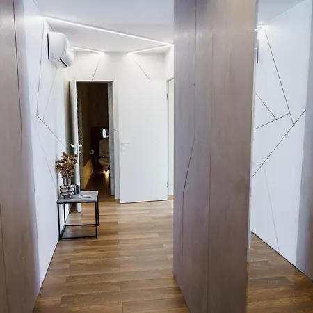 Vip Apartment- Розумний Дім Lviv Exterior photo
